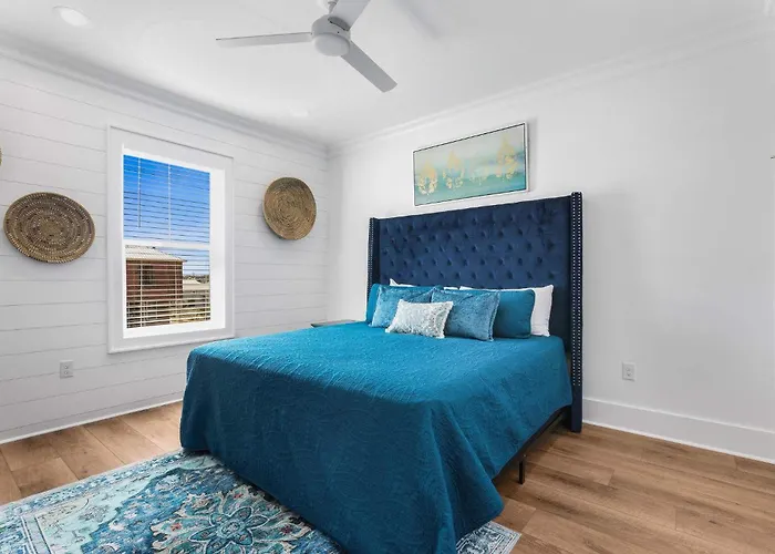 Whimsical Way 4 Beds 4 Baths New Near Holiday home *
