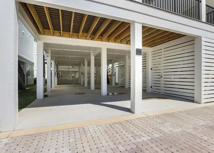 Whimsical Way 4 Beds 4 Baths New Near Holiday home *